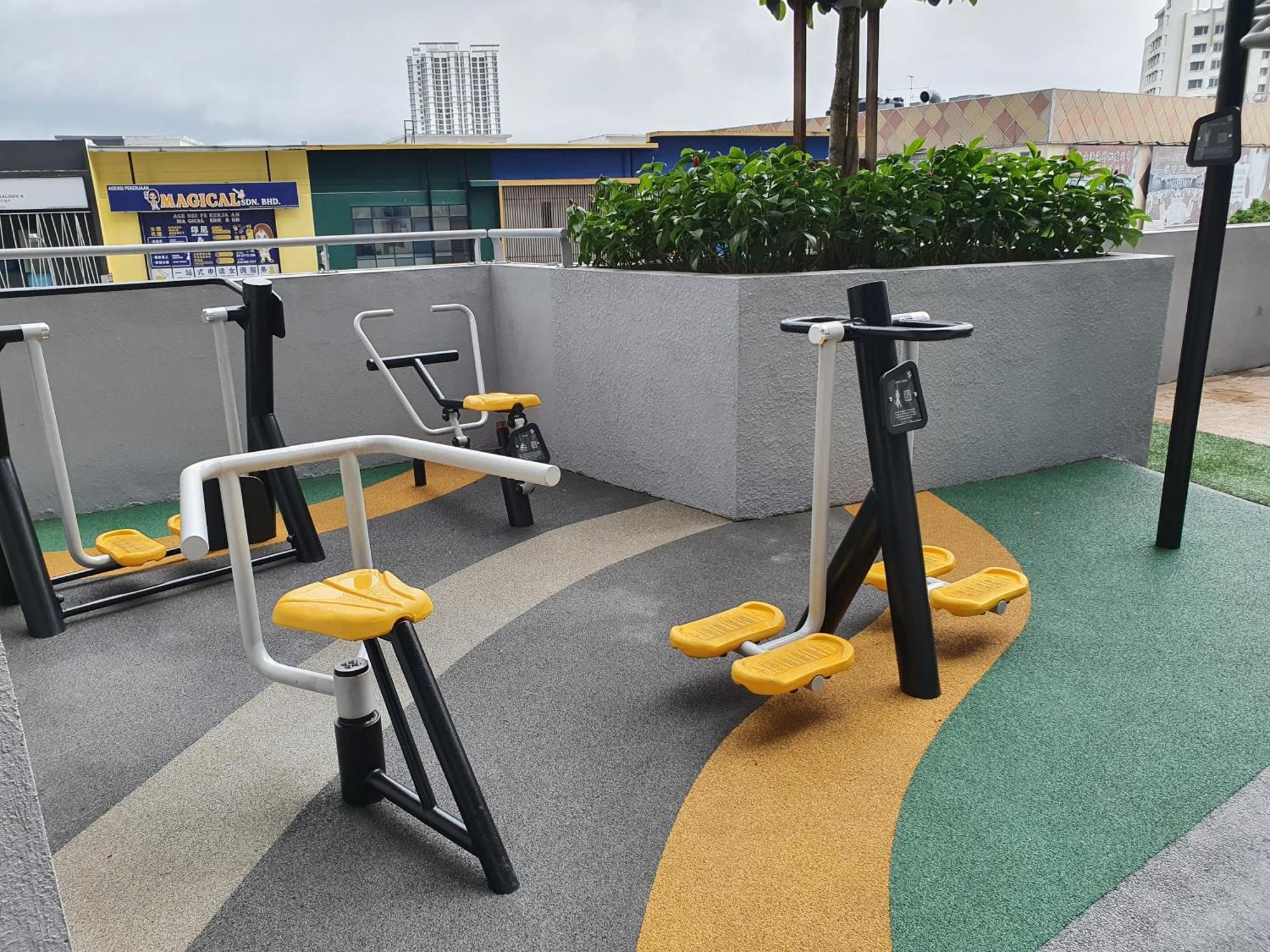 Quiet Scenic High Floor Parkview At Skytrees, 1-3 Pax Pangsapuri Johor Bahru