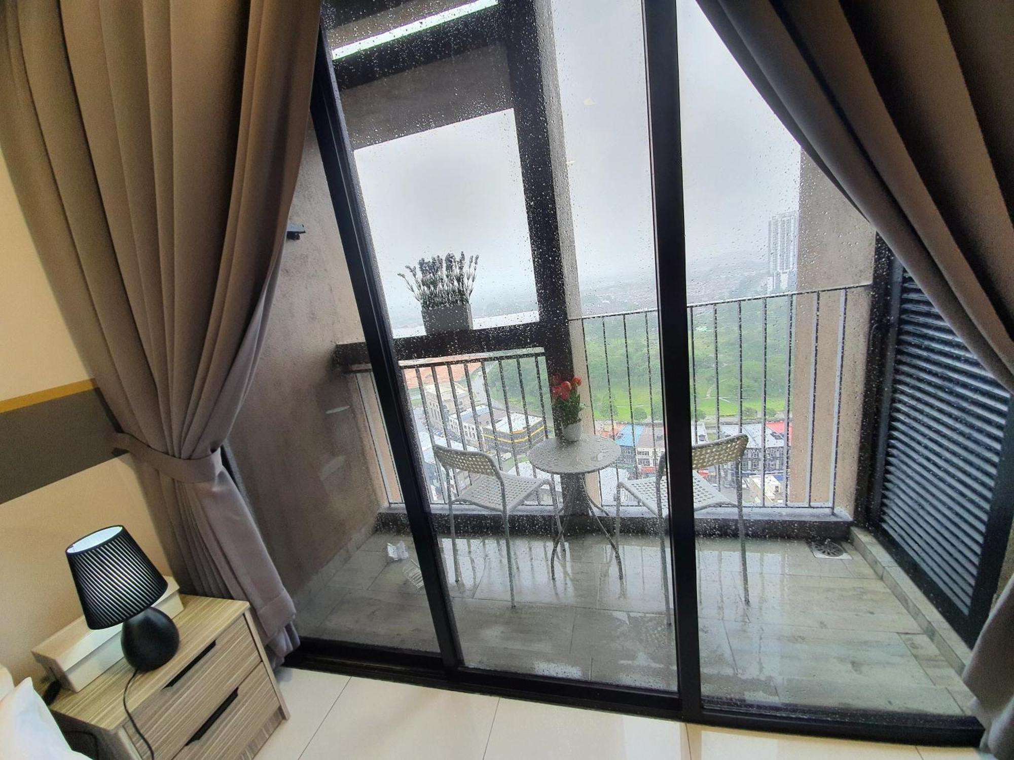 Quiet Scenic High Floor Parkview At Skytrees, 1-3 Pax Pangsapuri